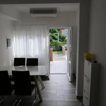 Familienwohnung 3 Apartment *