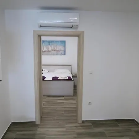 Familienwohnung 3 Apartment *